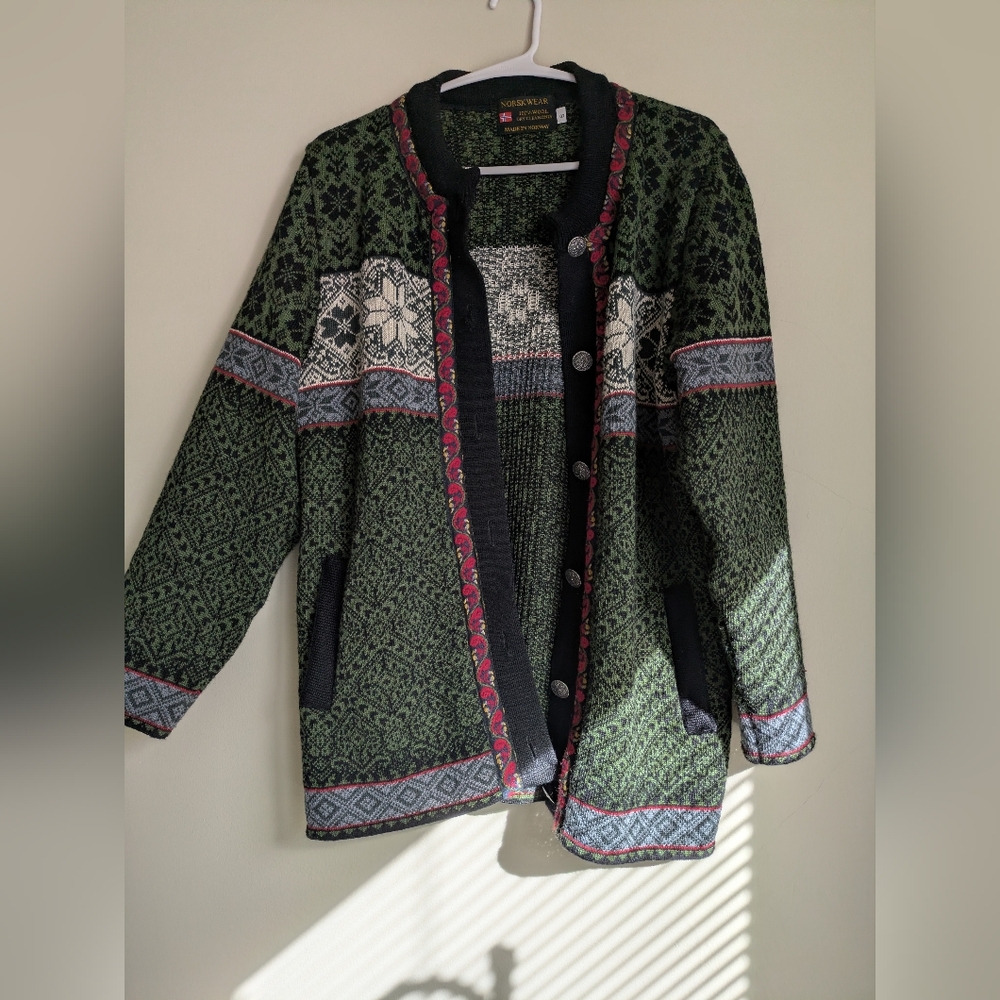 Norskwear 100% Wool Oversized, Boxy Sweater. Nordic